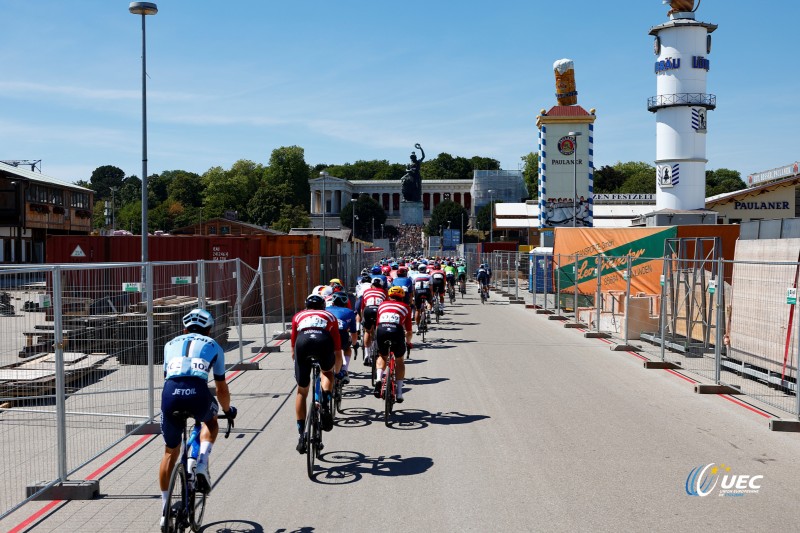 European Championships Munich 2022 - 2022 UEC Road Elite European Championships - Men's Road Race - 14/08/2022 - Scenery - Peloton - photo Luca Bettini/UEC/SprintCyclingAgency?2022
